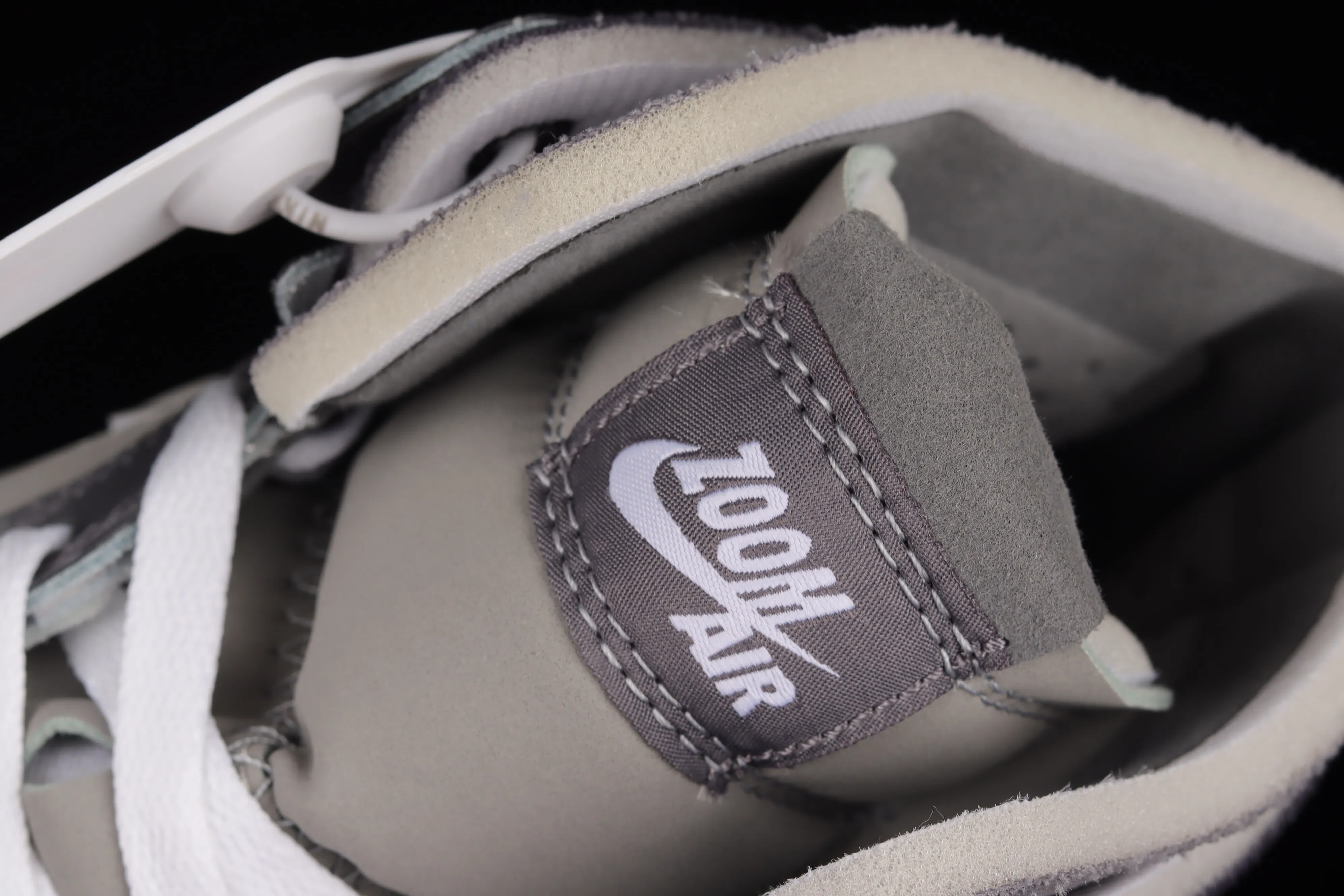 All categories Air Jordan Jordan series basketball shoes Air Jordan 1 High Air Jordan 1 Zoom CMFT AJ1 Joe 1 patent leather gray basketball shoes DQ0659-005